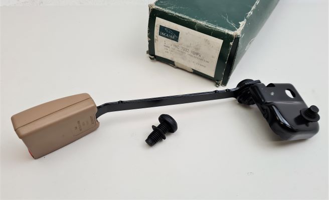 CHILD RESTRAINT TETHER BRACKET KIT - RIGHT HAND REAR - BARLEY - JAGUAR - XJ FROM VIN 787954 TO 1997